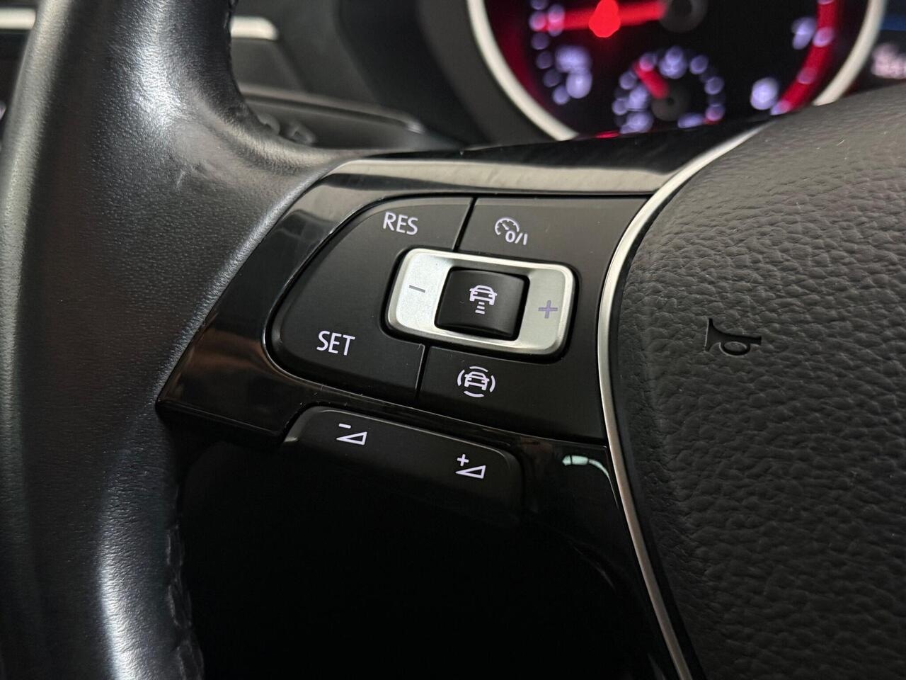 Volkswagen Tiguan thumbnail Misc Controls