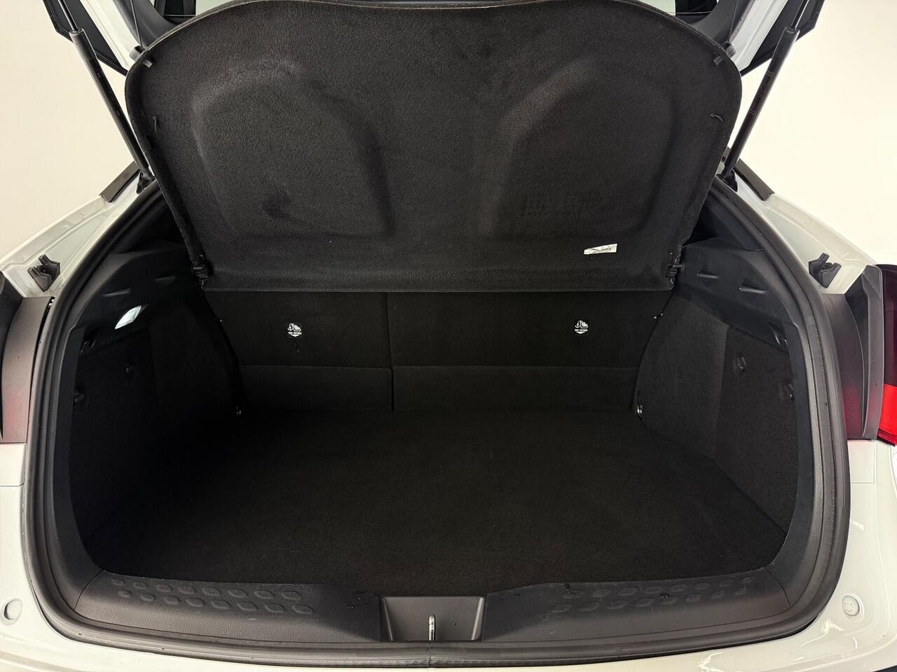 Toyota C-HR thumbnail Boot