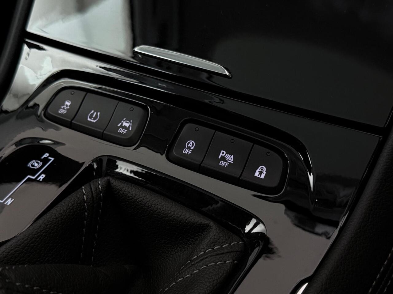 Vauxhall Grandland X thumbnail Misc Controls