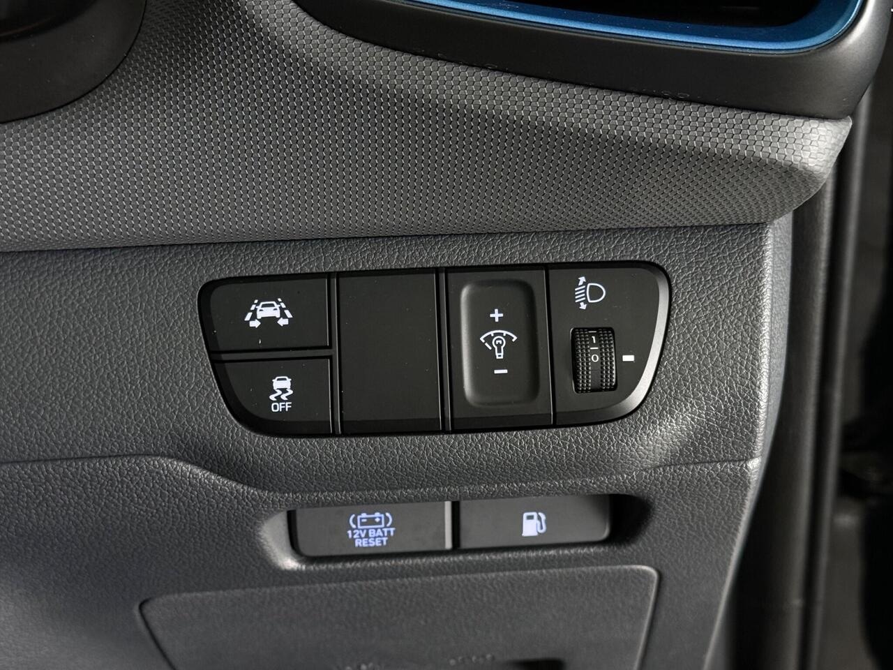 Hyundai IONIQ thumbnail Misc Controls