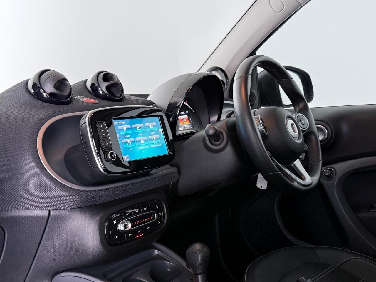 Smart fortwo thumbnail Interior Front