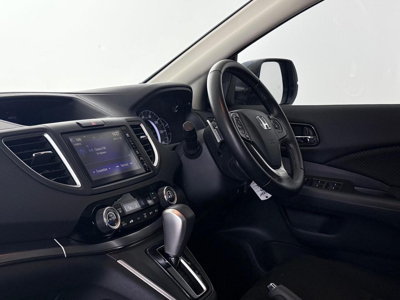 Honda CR-V thumbnail Interior Front