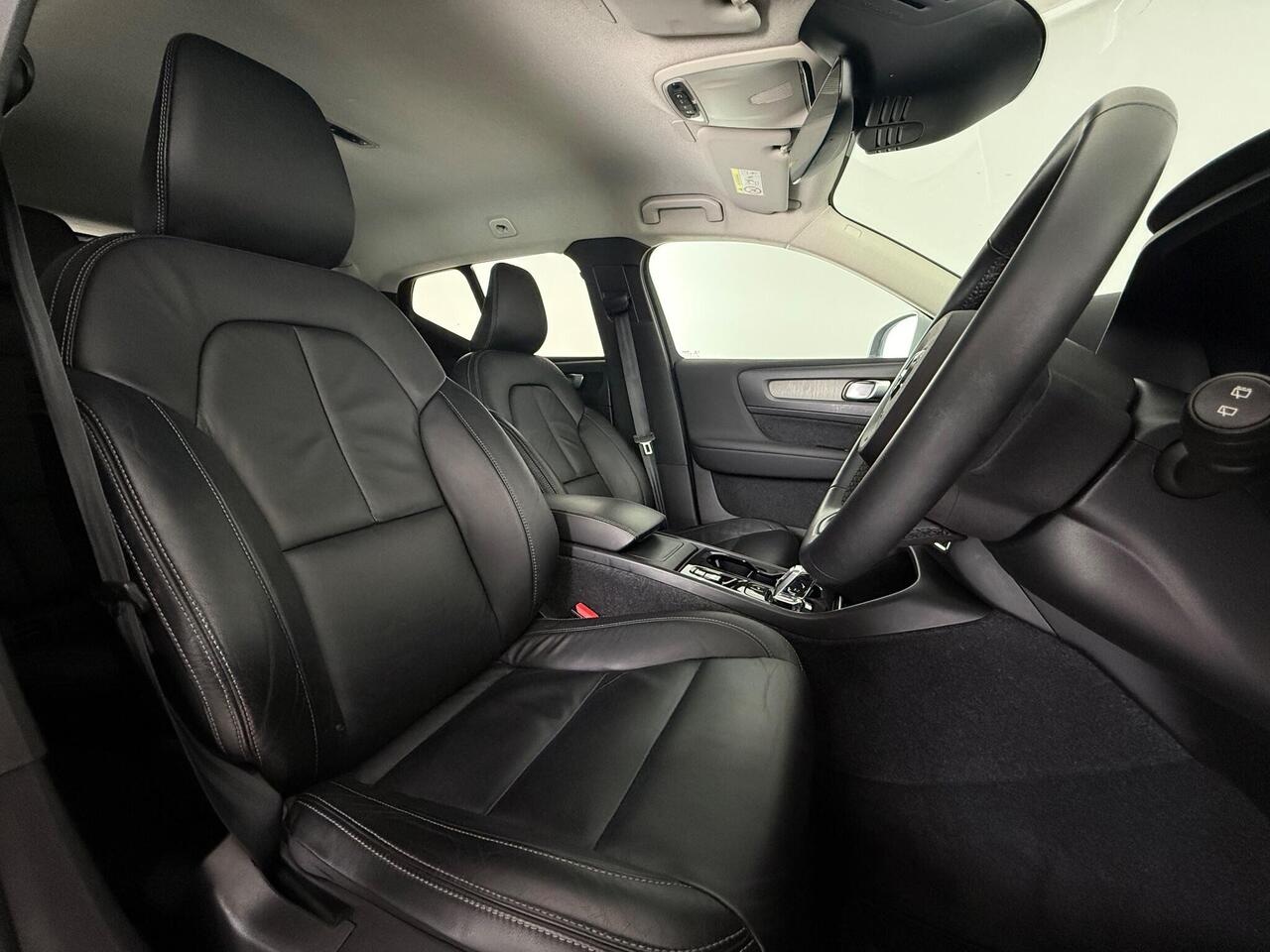 Volvo XC40 thumbnail Seat Driver