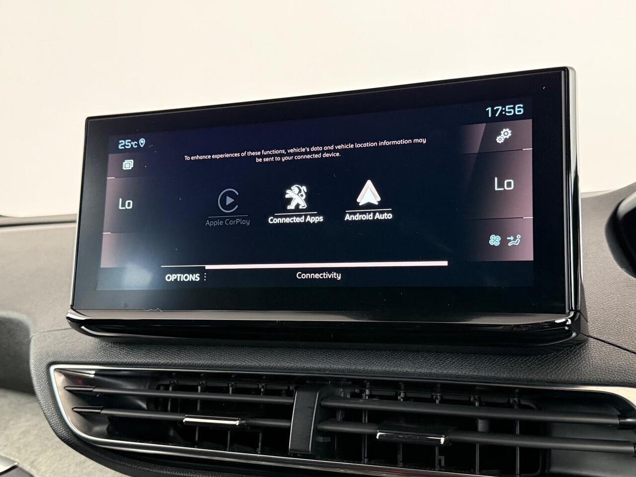 Peugeot 3008 thumbnail Infotainment System