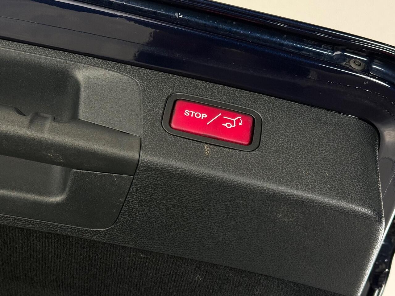 Mercedes-Benz E Class thumbnail Misc Controls