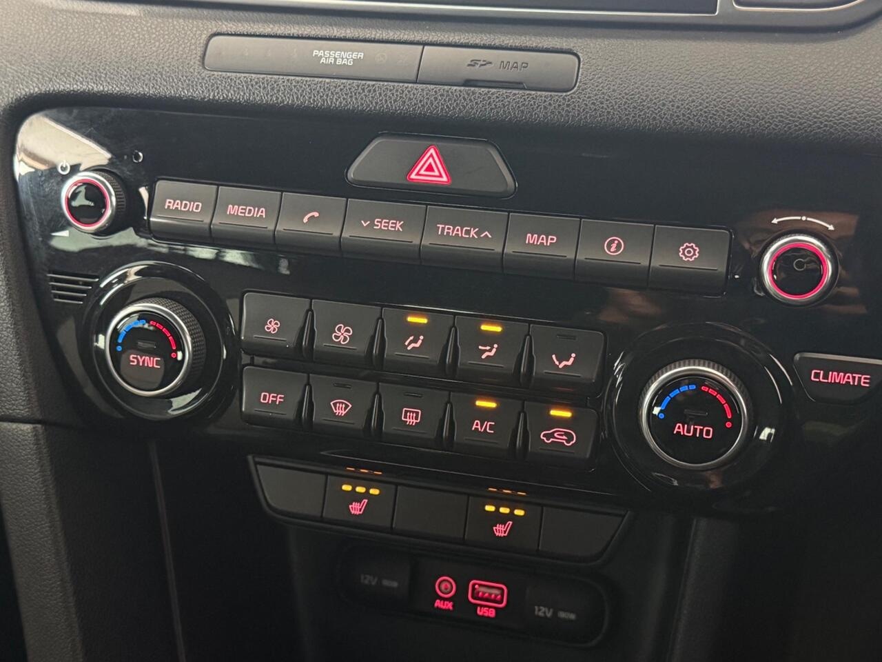 Kia Sportage thumbnail Misc Controls