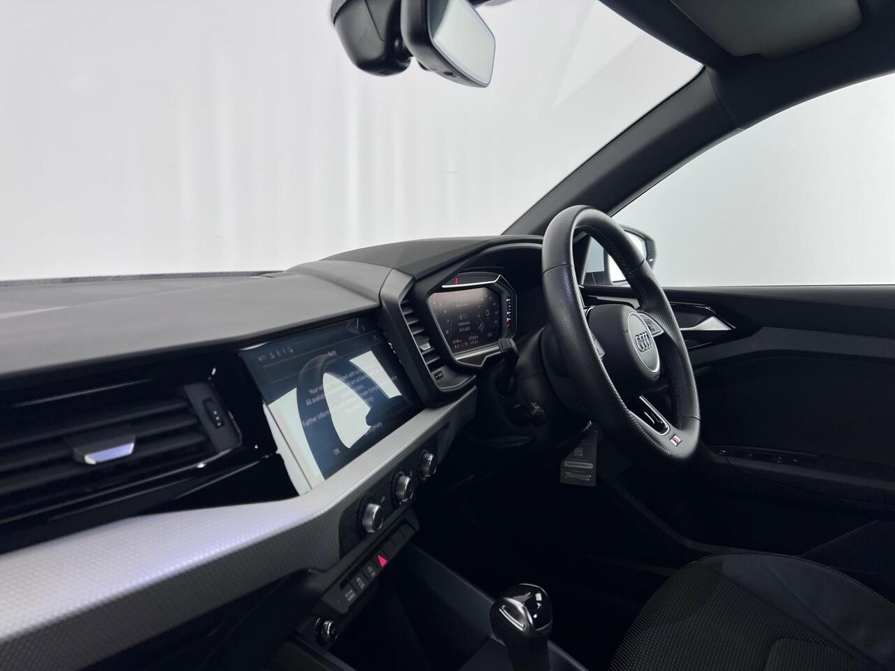 Audi A1 thumbnail Interior Front