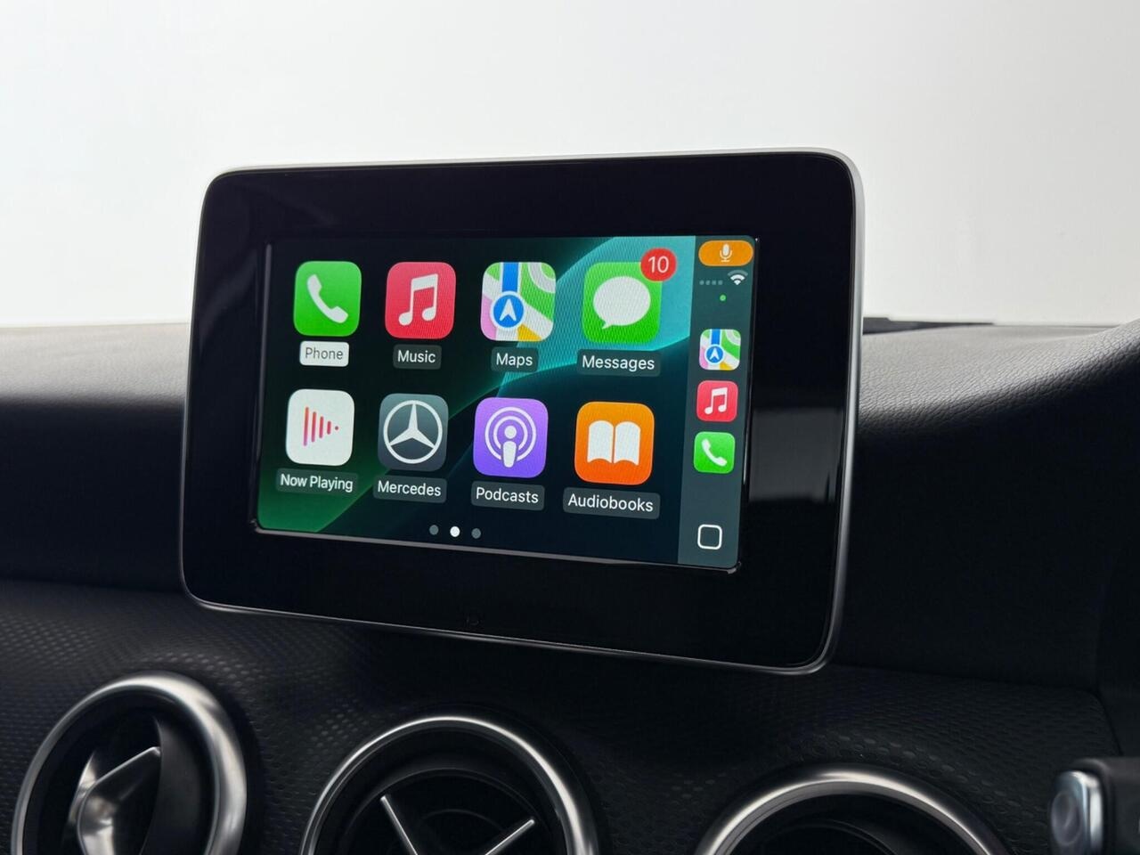 Mercedes-Benz A Class thumbnail Infotainment System