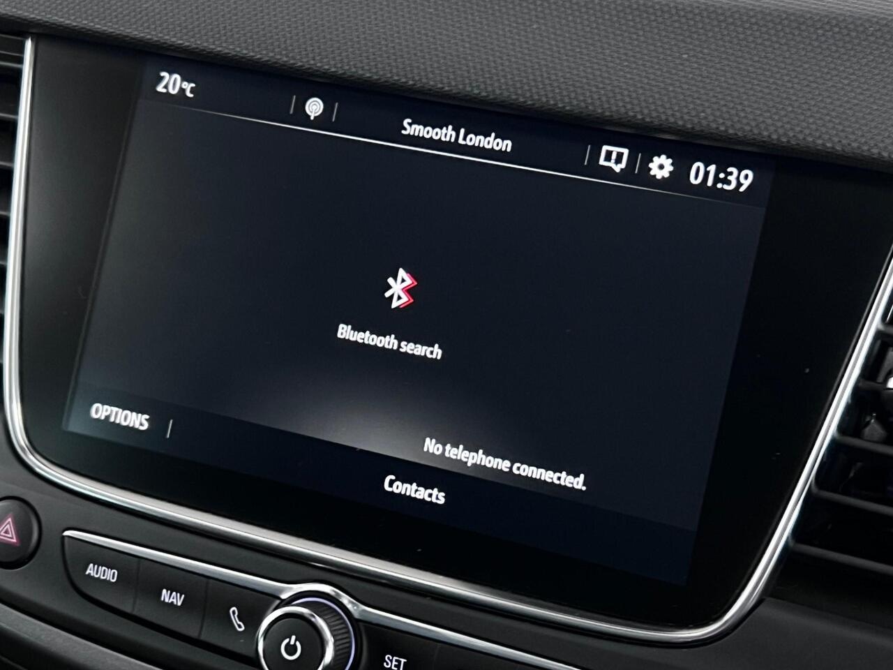 Vauxhall Crossland thumbnail Infotainment System