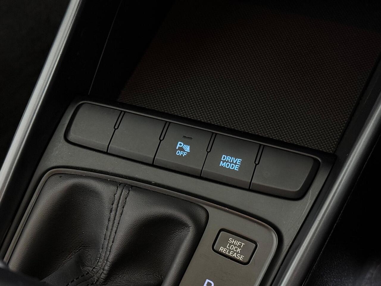 Hyundai i20 thumbnail Misc Controls