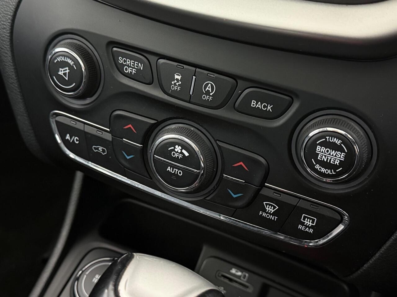 Jeep Cherokee thumbnail Misc Controls