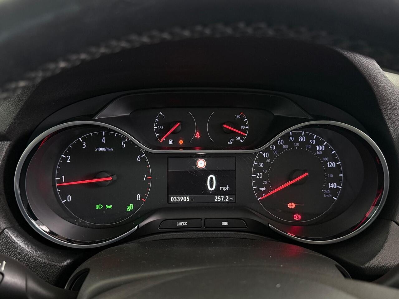 Vauxhall Grandland X thumbnail Driver Instruments