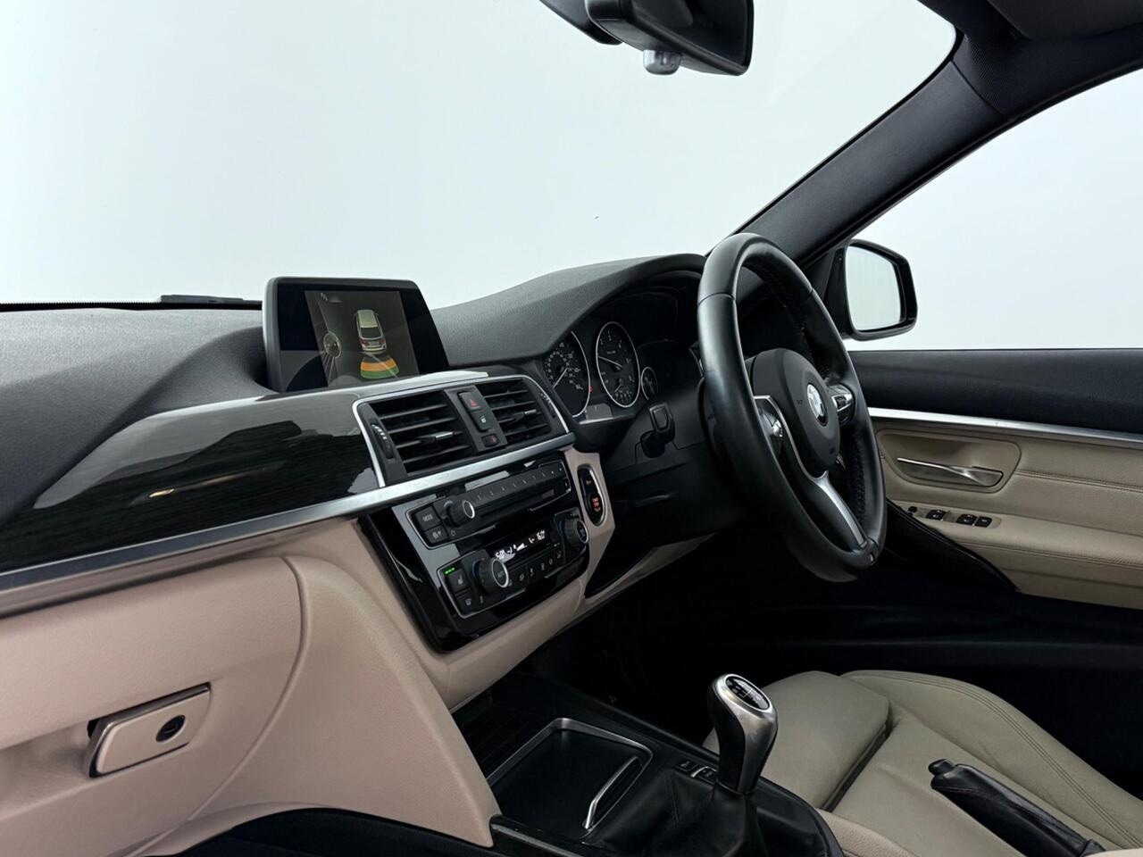 BMW 3 Series thumbnail Interior Front