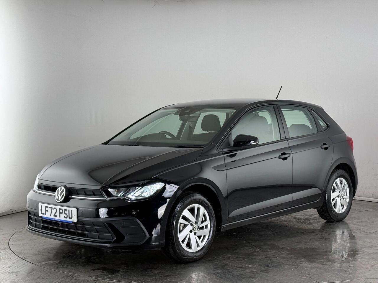 Volkswagen Polo thumbnail Front Left