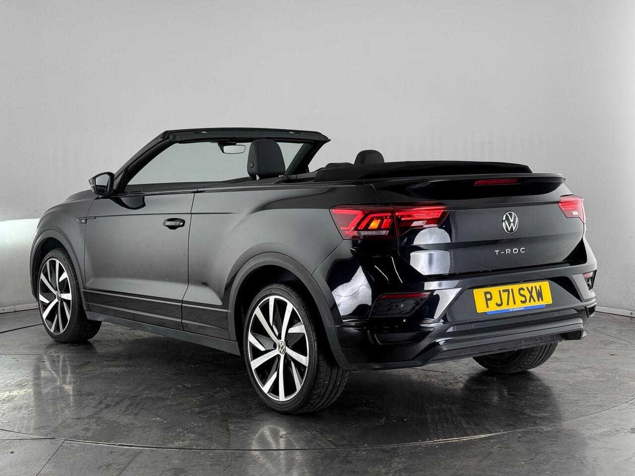 Volkswagen T-Roc thumbnail Rear Left
