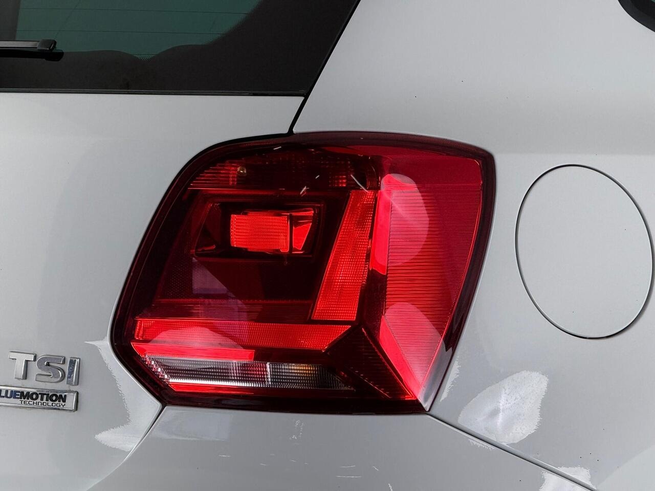 Volkswagen Polo thumbnail Lights Rear
