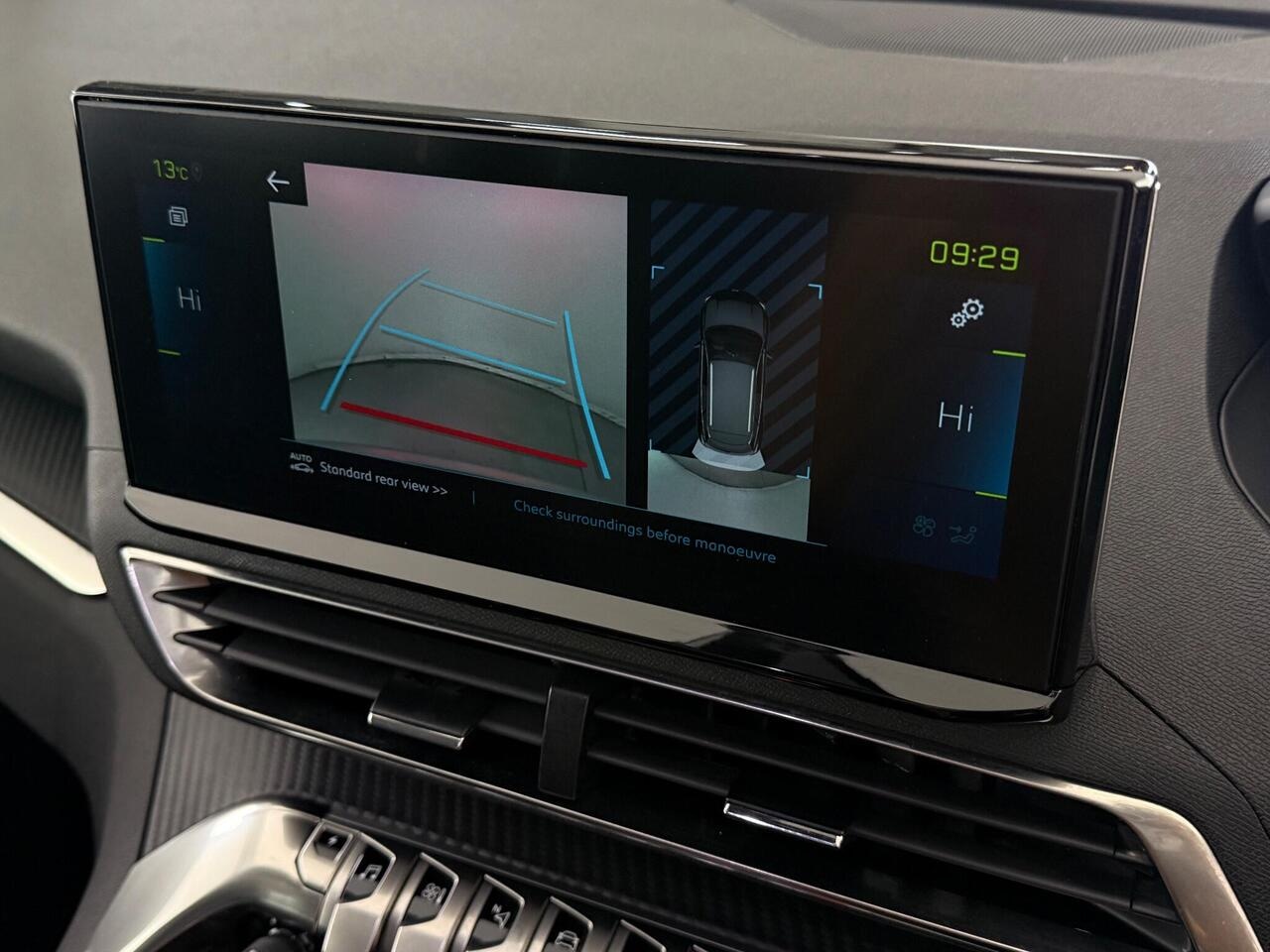 Peugeot 3008 thumbnail Infotainment System