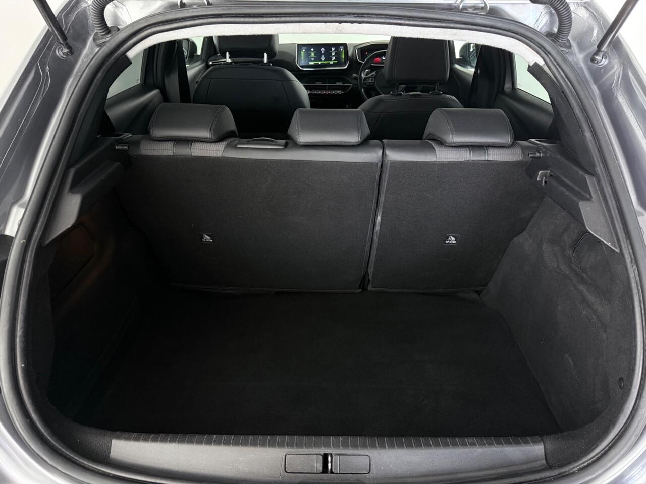 Peugeot 208 thumbnail Boot