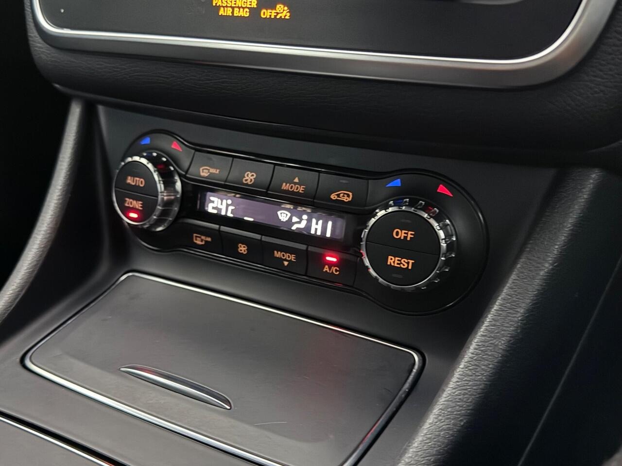 Mercedes-Benz GLA thumbnail Misc Controls