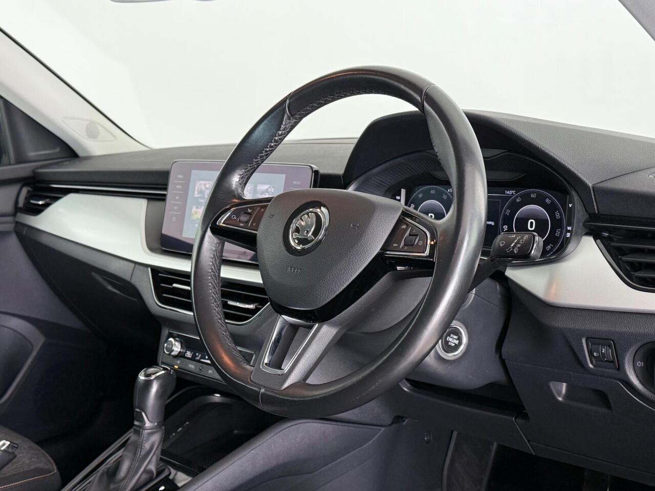Skoda Kamiq thumbnail Steering Wheel