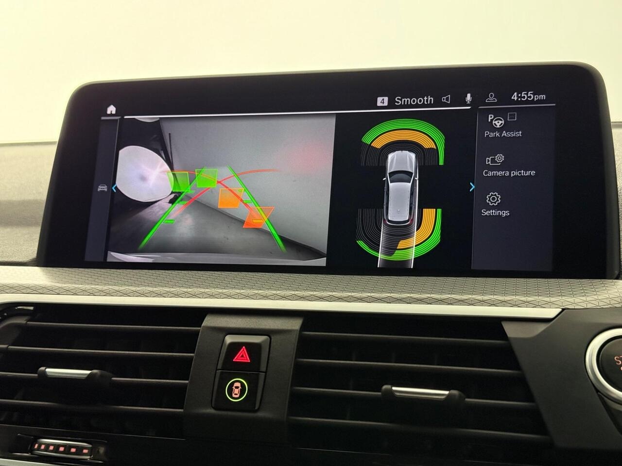 BMW X3 thumbnail Infotainment System