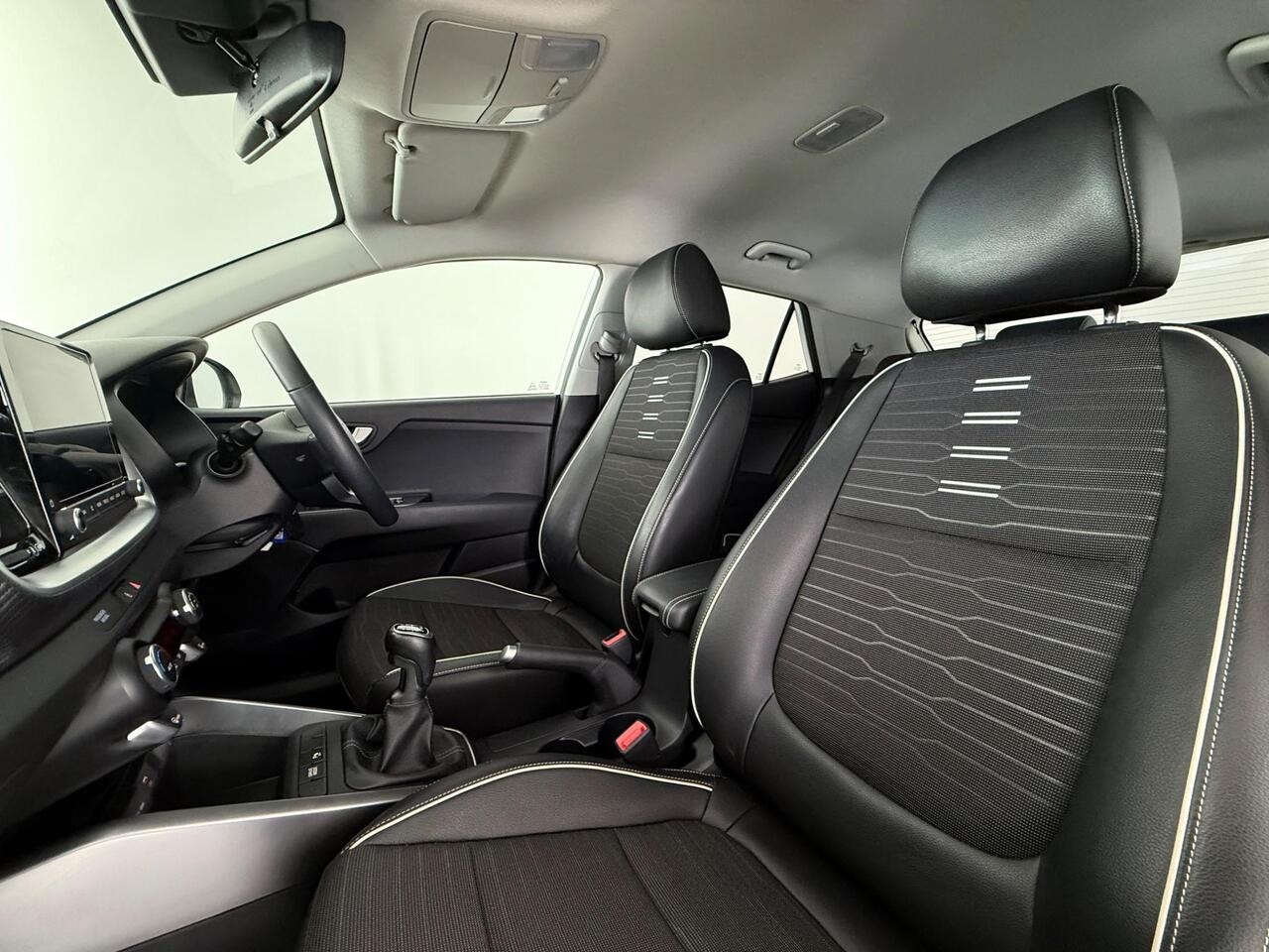 Kia Stonic thumbnail Seat Front Passenger