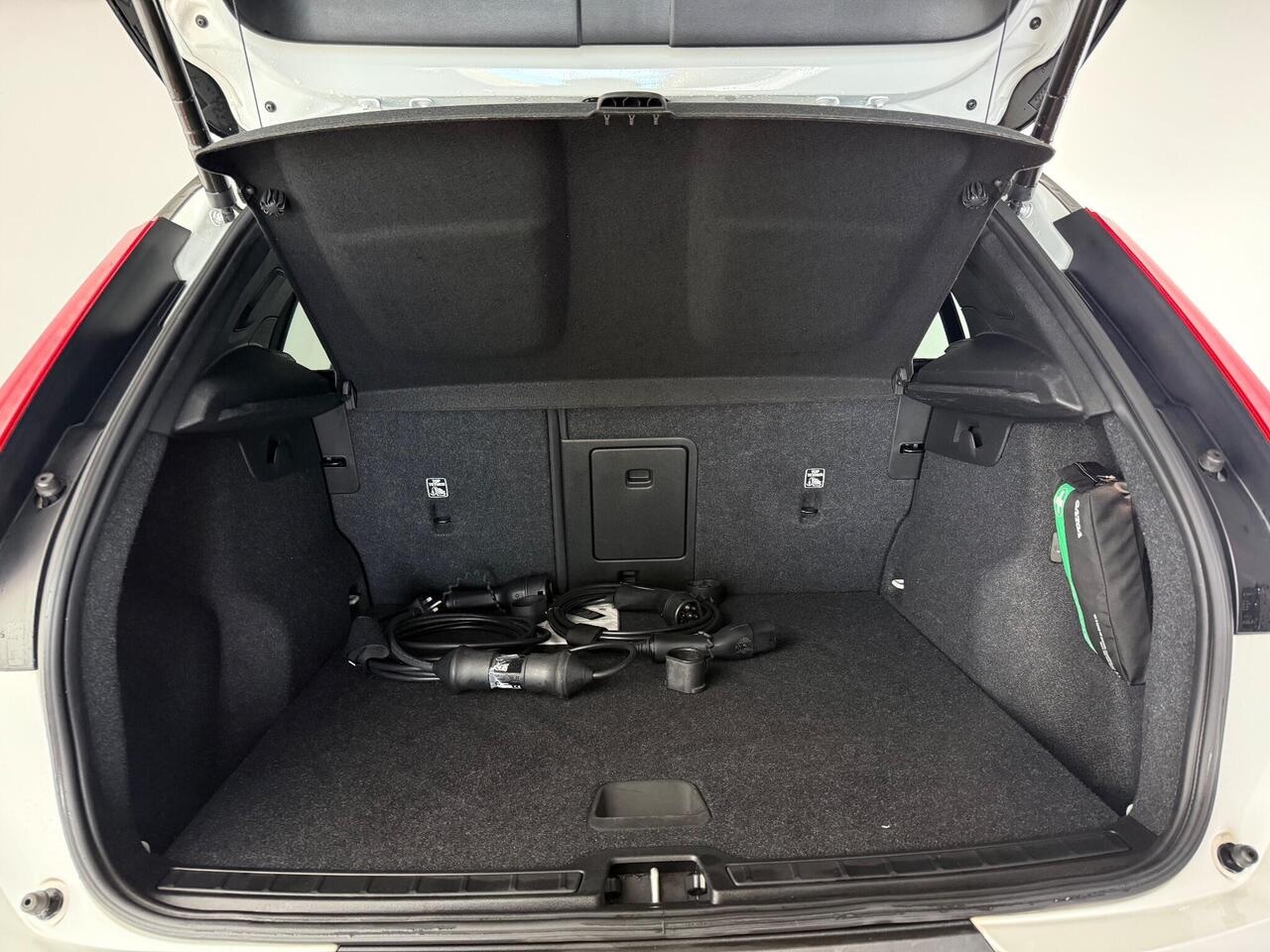 Volvo XC40 thumbnail Boot