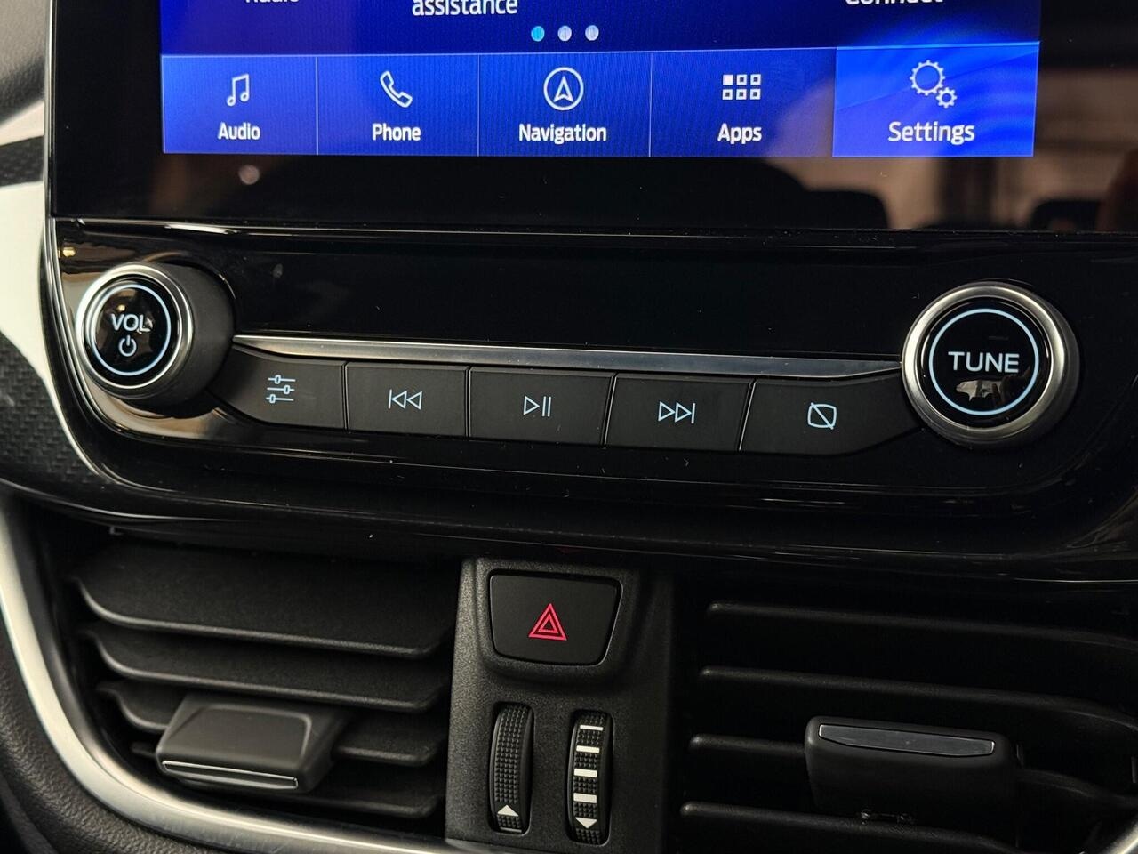 Ford Puma thumbnail Infotainment System