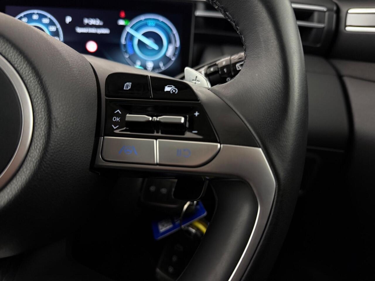 Hyundai TUCSON thumbnail Misc Controls