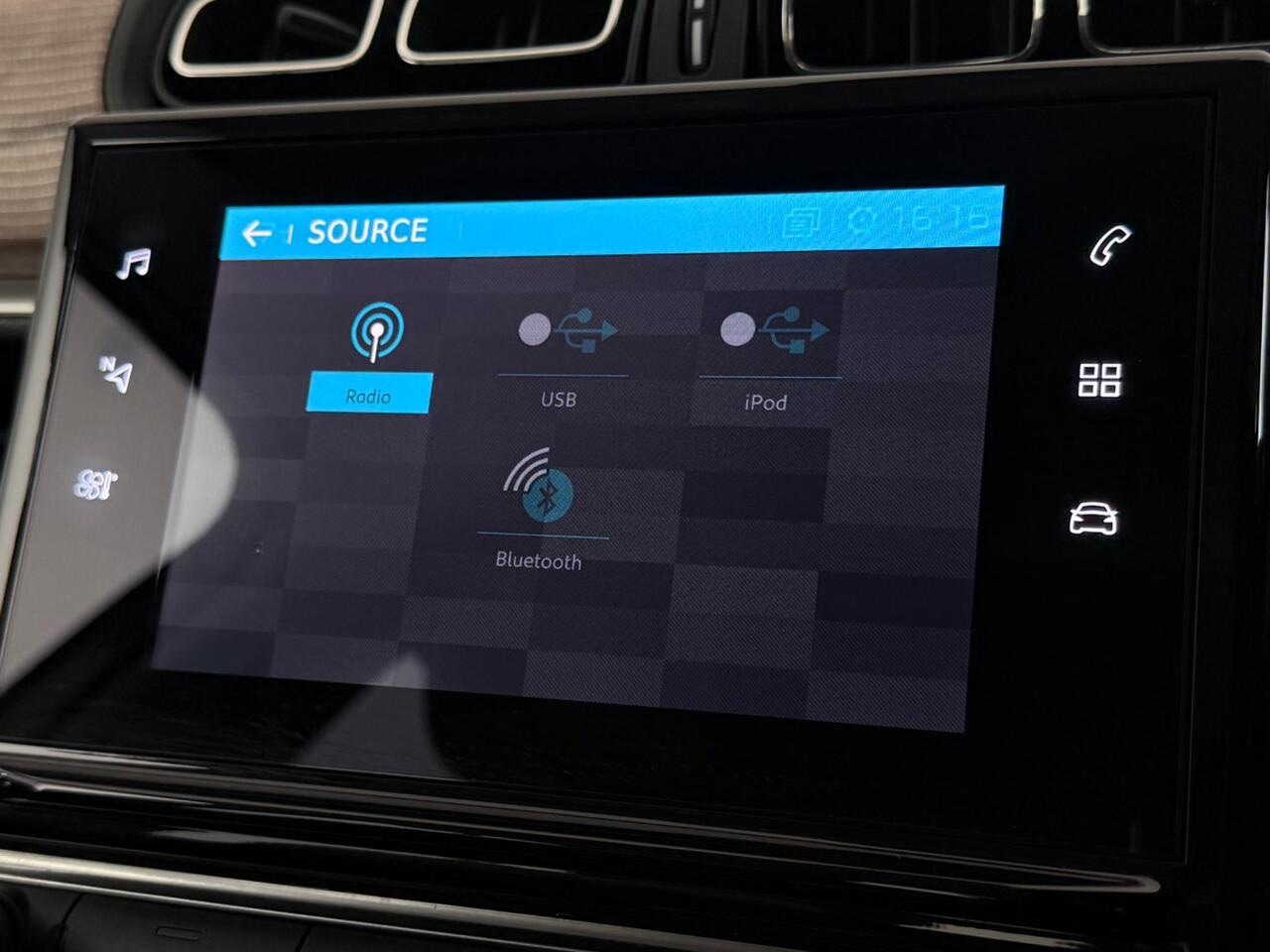 Citroen C3 thumbnail Infotainment System