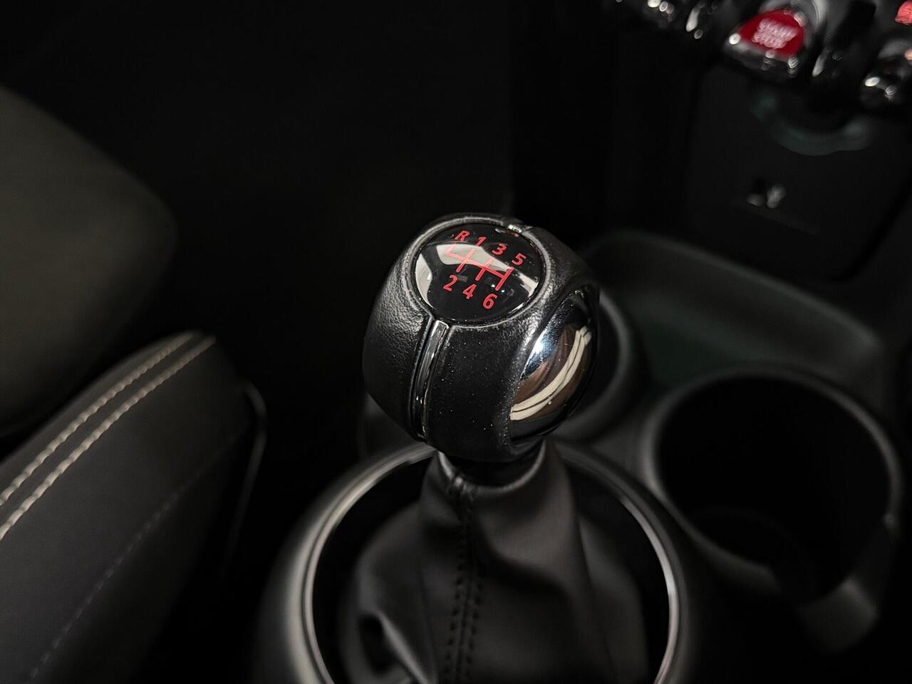 MINI Hatch thumbnail Interior Front