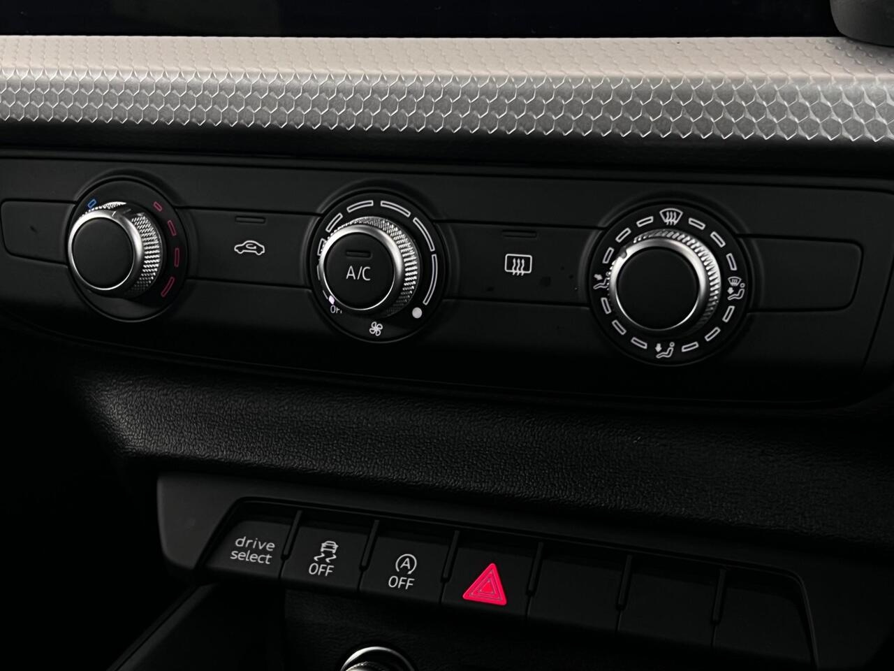 Audi A1 thumbnail Misc Controls