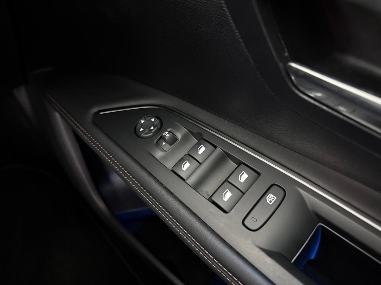 Peugeot 3008 thumbnail Misc Controls