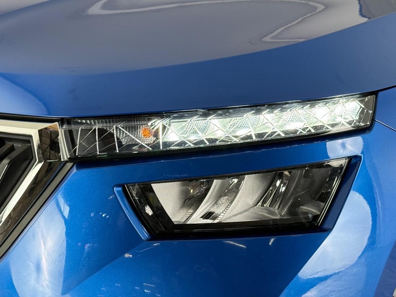 Skoda Kamiq thumbnail Lights Front
