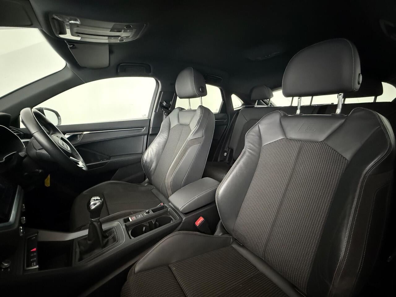 Audi Q3 thumbnail Seat Front Passenger