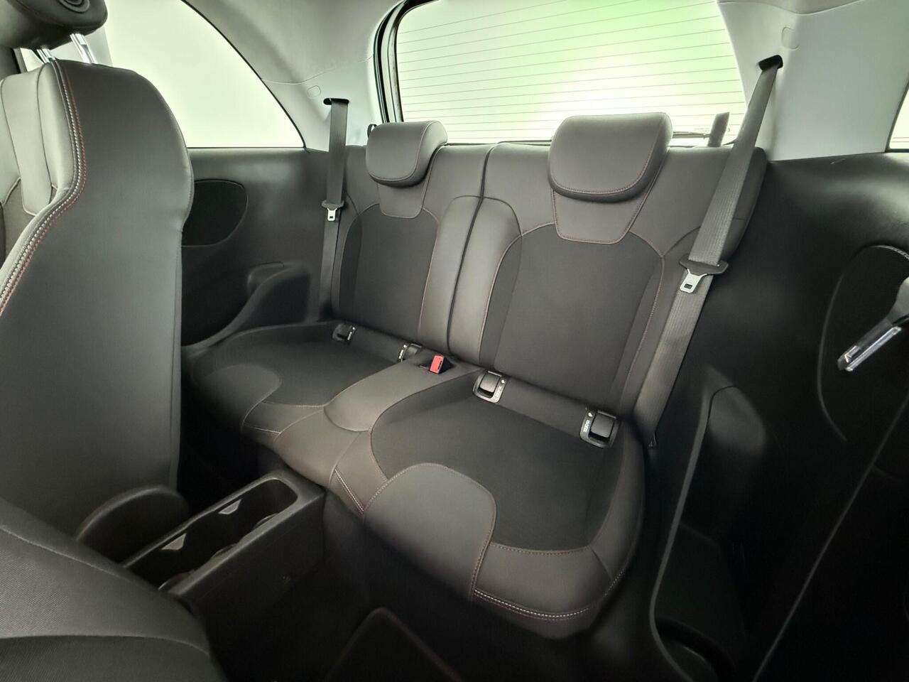 Vauxhall ADAM thumbnail Seats Rear