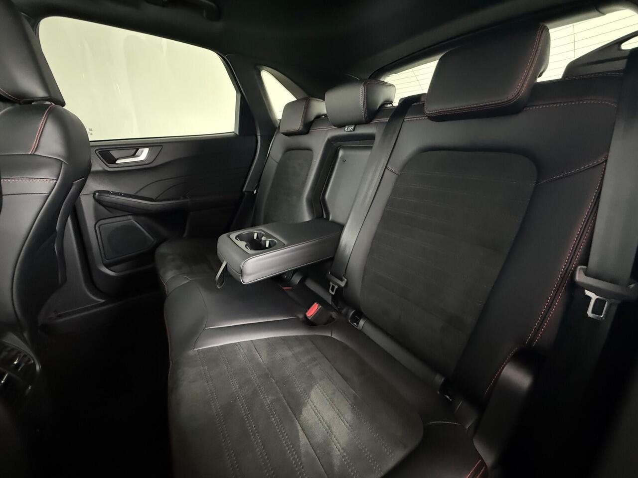 Ford Kuga thumbnail Seats Rear