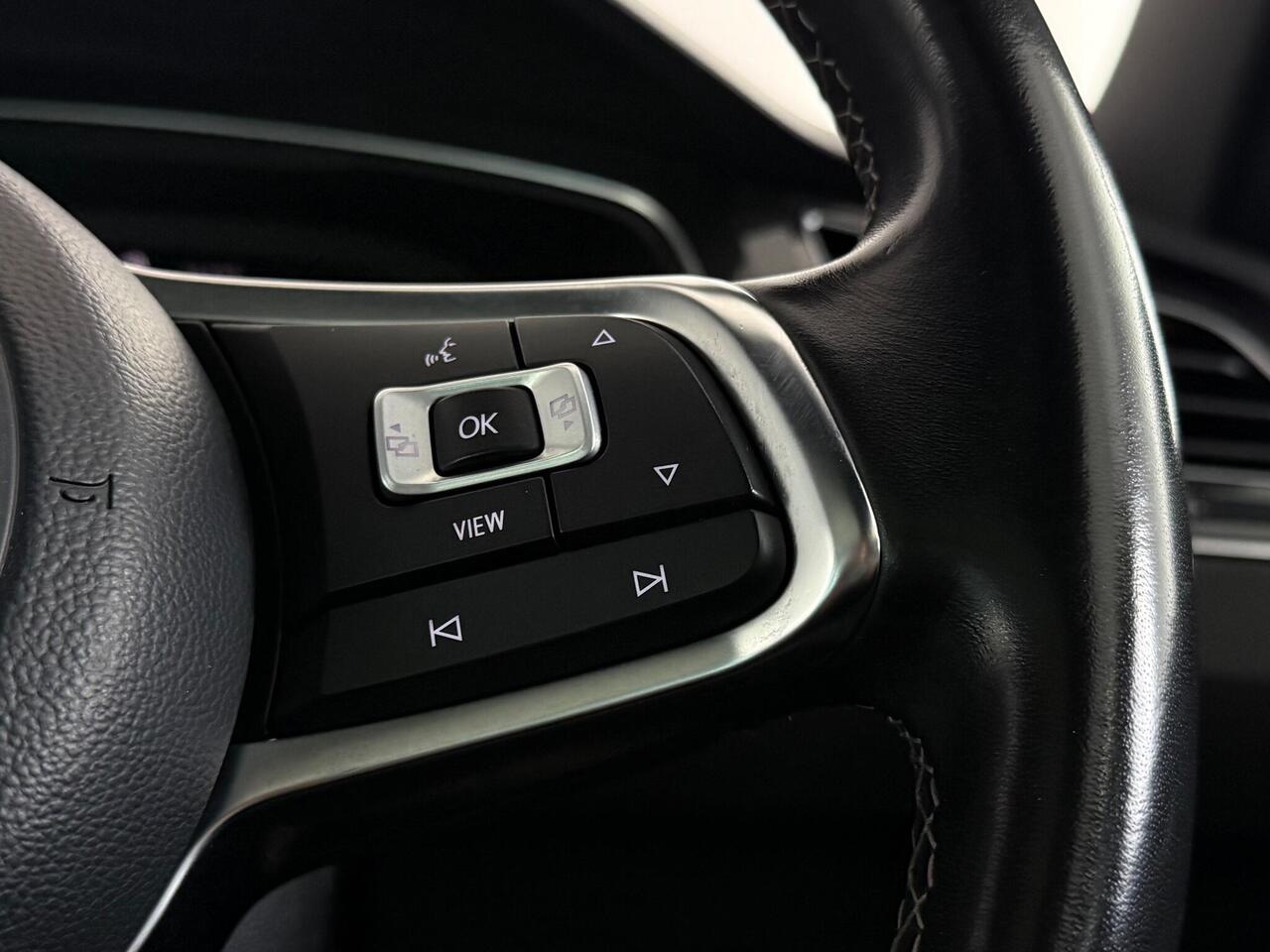 Volkswagen Tiguan thumbnail Misc Controls