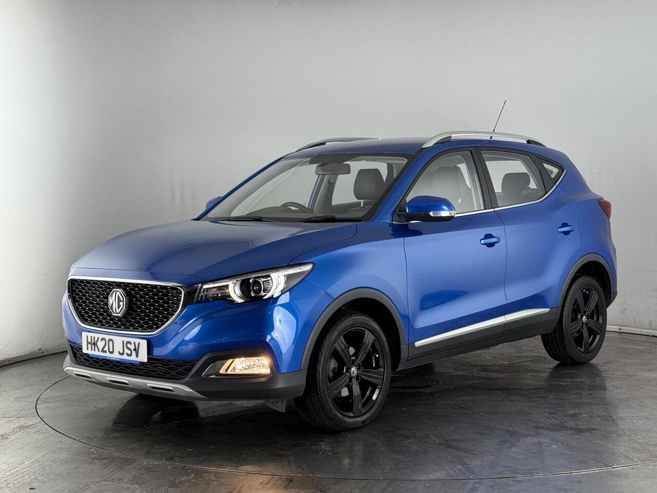 MG MG ZS thumbnail Front Left