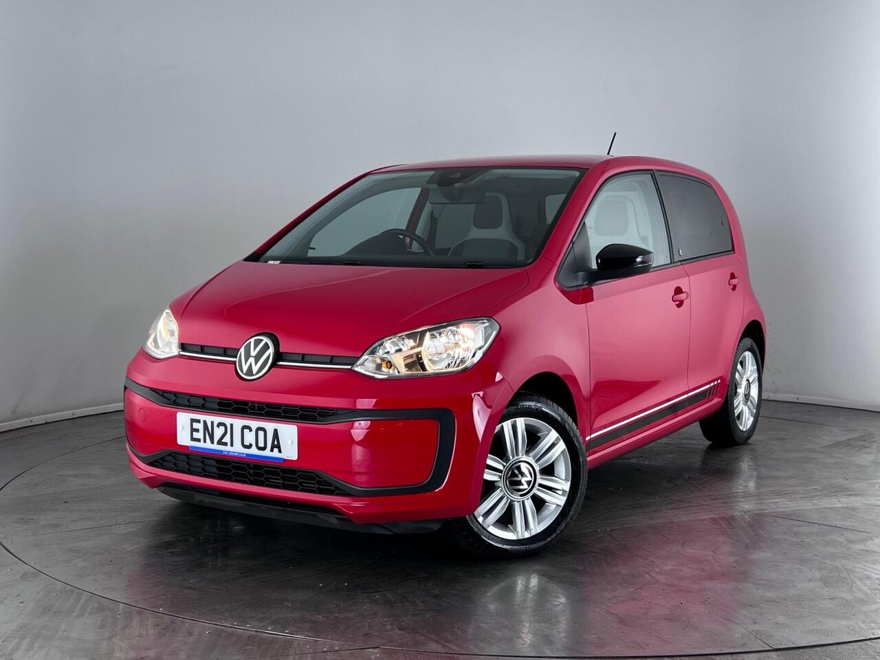 Volkswagen up! thumbnail Front Left