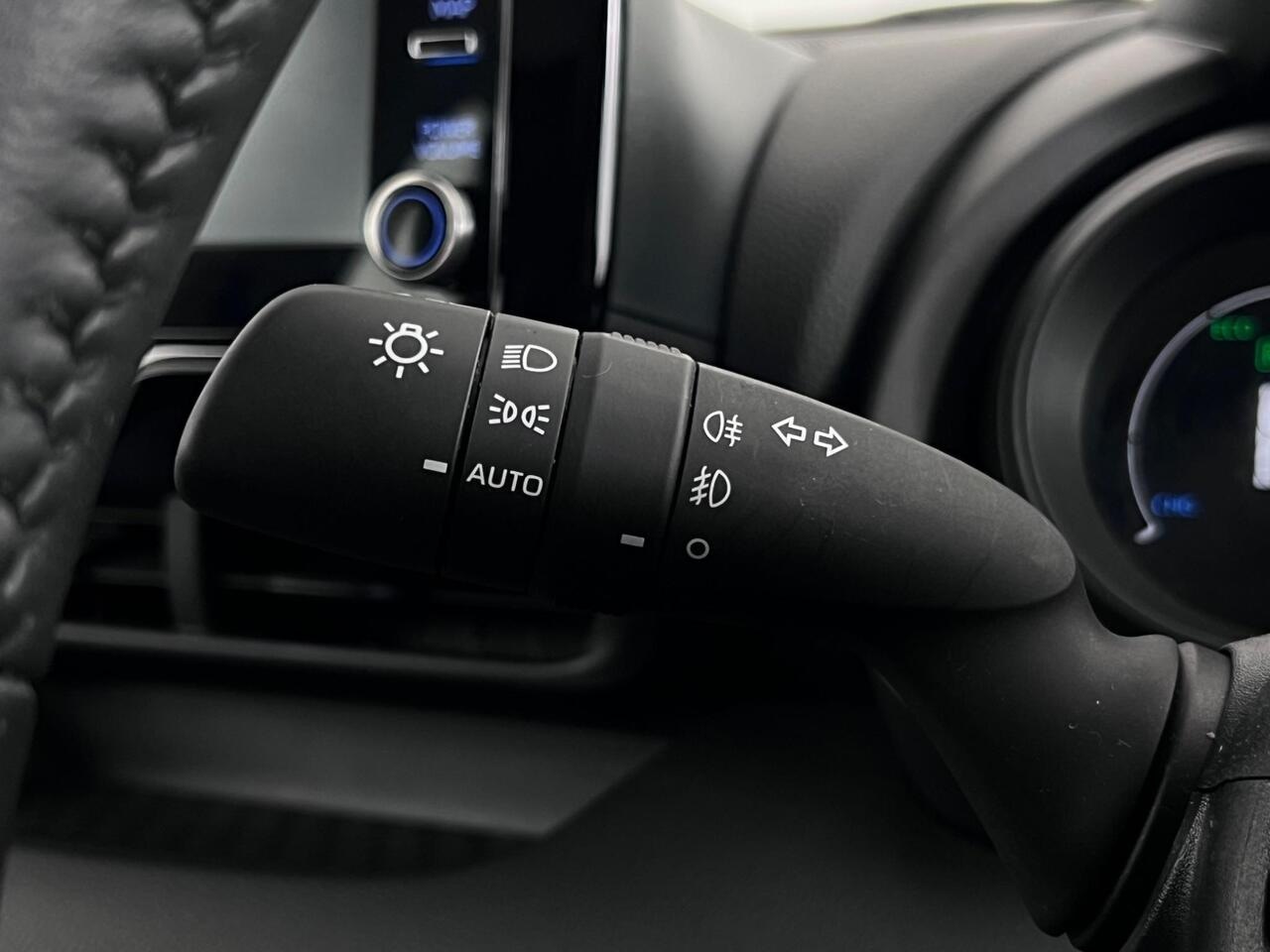 Toyota Yaris thumbnail Misc Controls