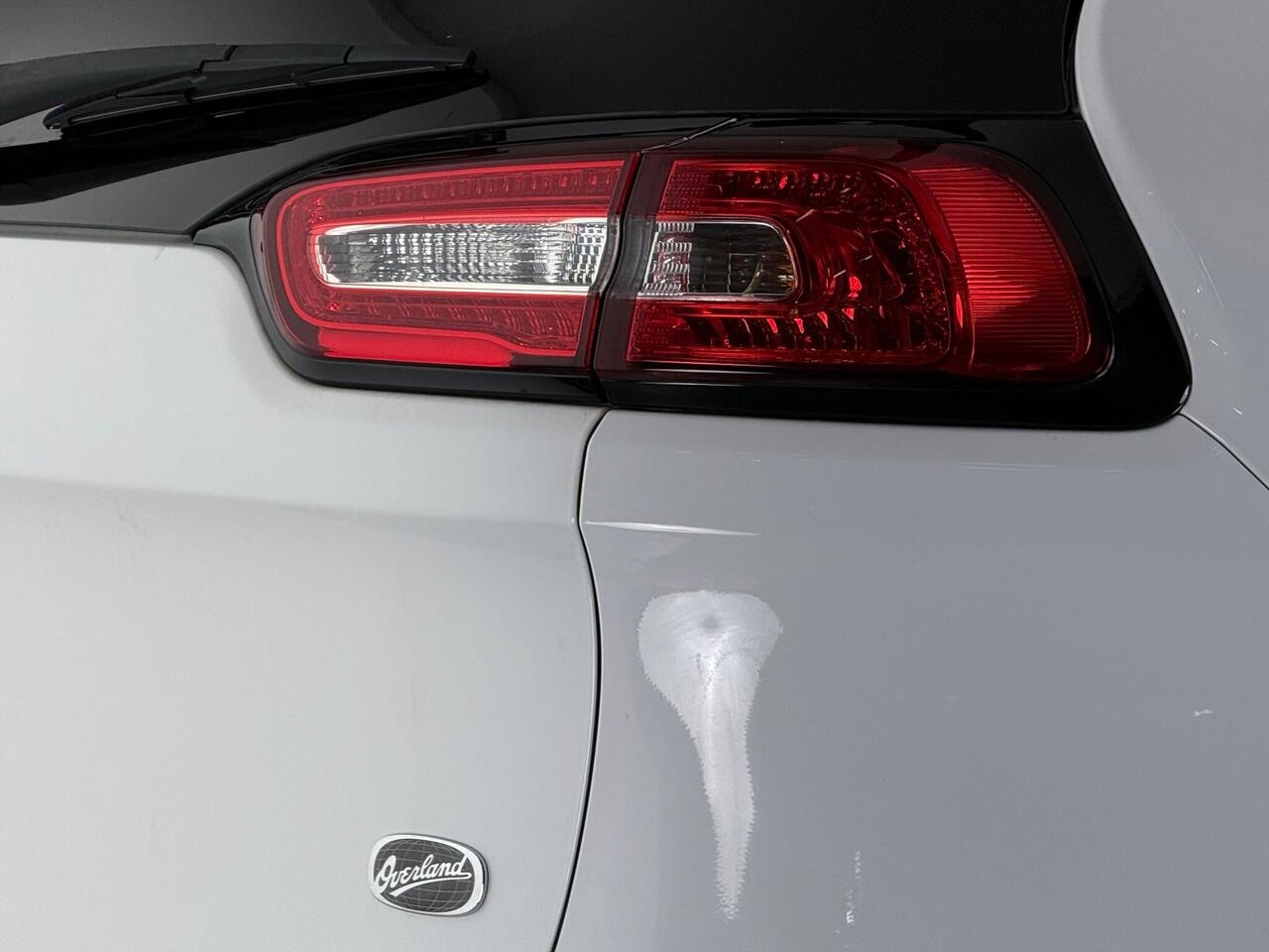 Jeep Cherokee thumbnail Lights Rear