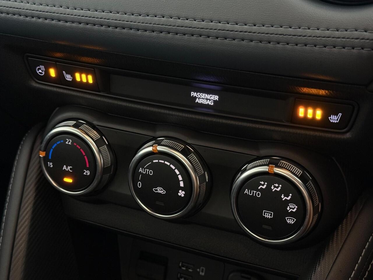 Mazda Mazda2 thumbnail Misc Controls