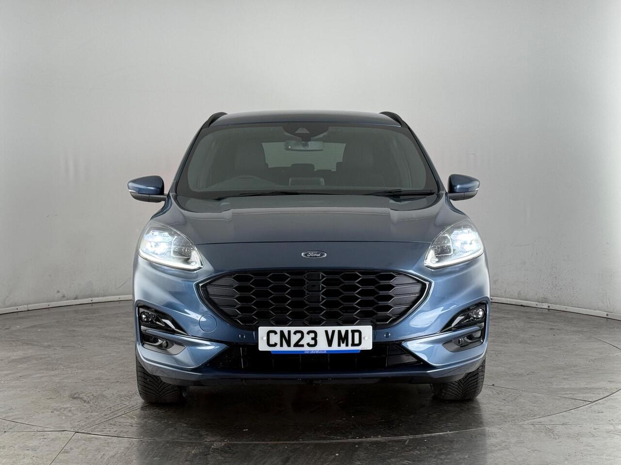 Ford Kuga thumbnail Front