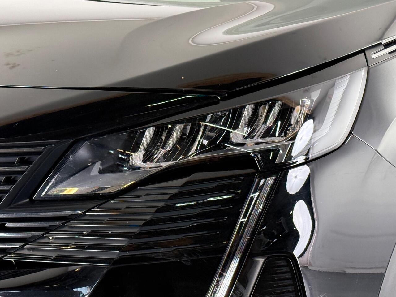 Peugeot 3008 thumbnail Badge Exterior