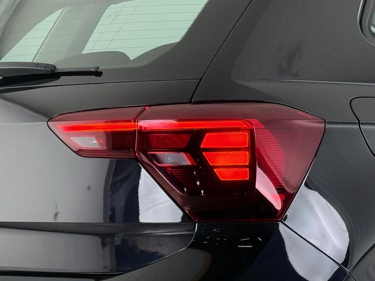 Volkswagen Polo thumbnail Lights Rear