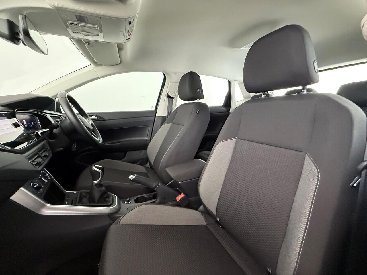 Volkswagen Polo thumbnail Seat Front Passenger