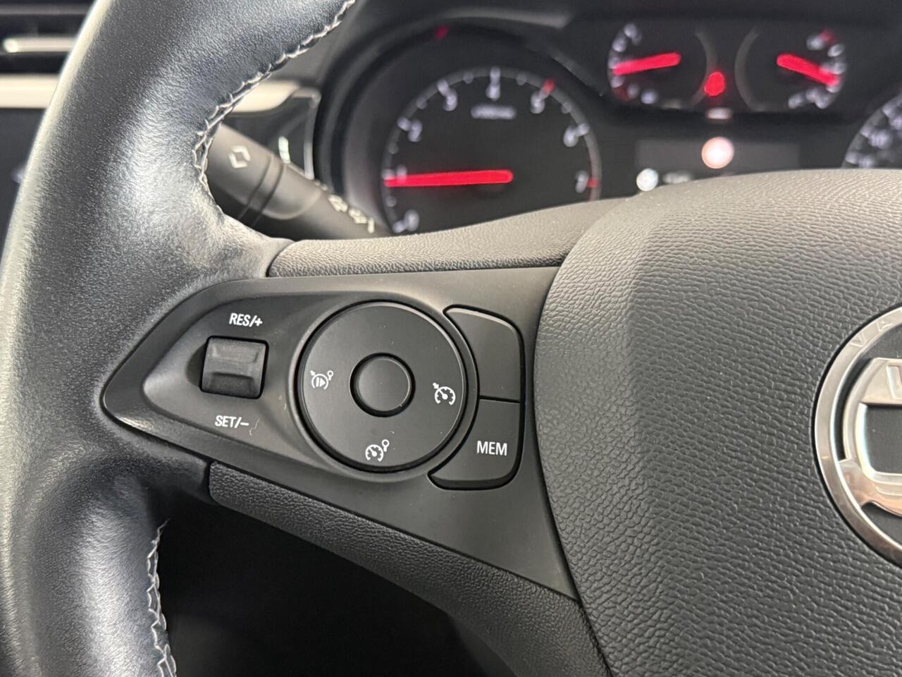 Vauxhall Corsa thumbnail Misc Controls