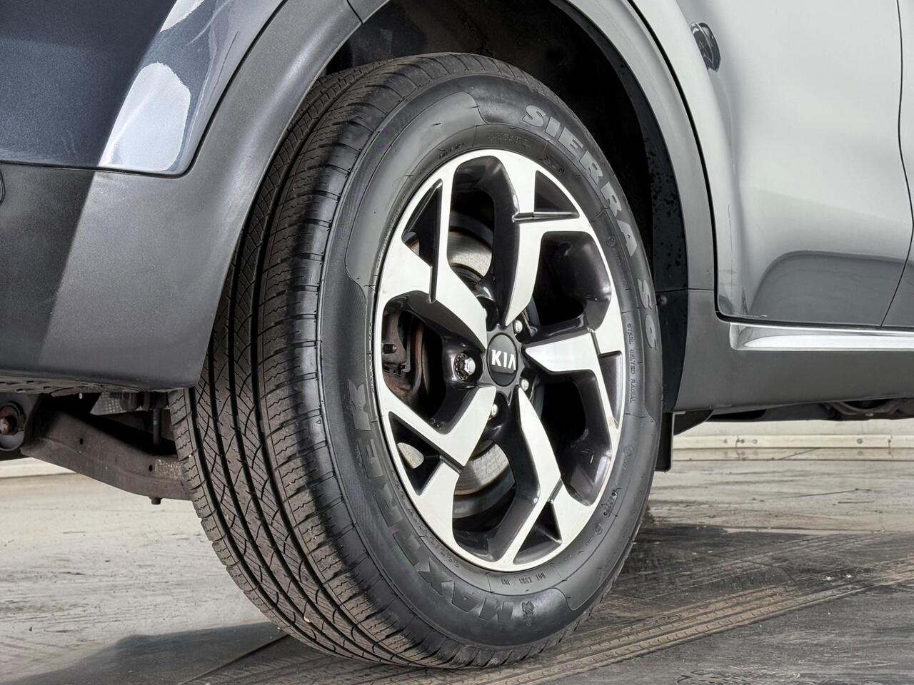 Kia Sportage thumbnail Wheel