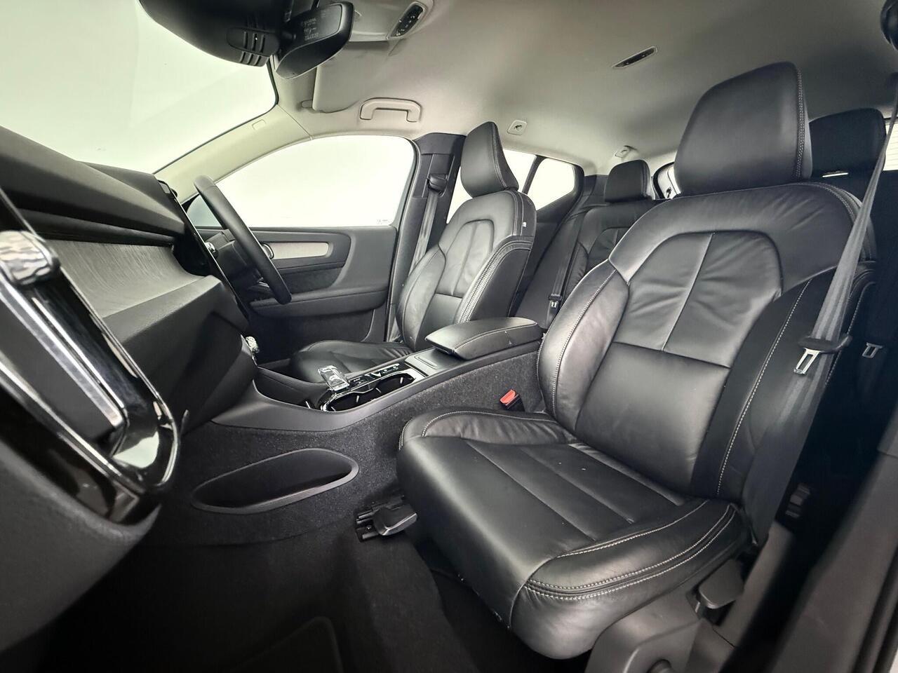 Volvo XC40 thumbnail Seat Front Passenger